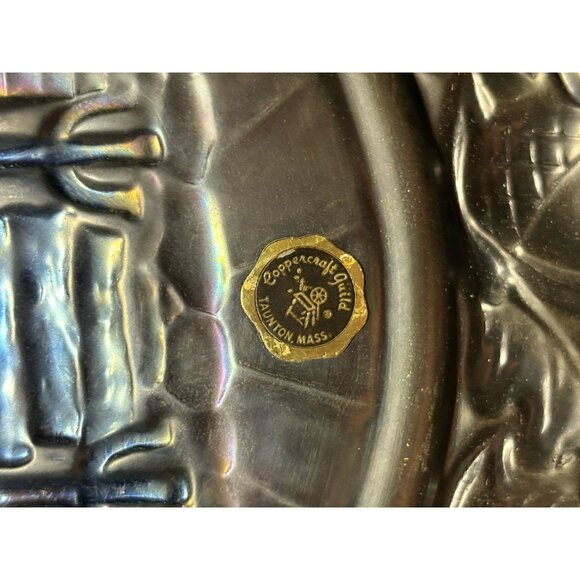 Vtg Coppercraft Guild embossed copper wall plate  colonial fireplace scene 2 Set - Picture 6 of 8